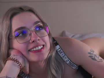 girl Naughty Night Cams - Unleash Your Wild Side! with elinacherry