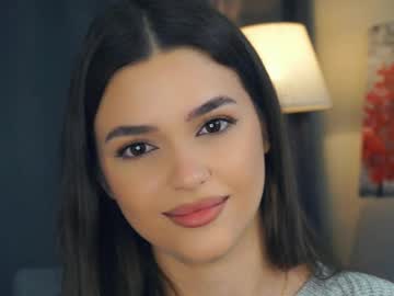 girl
        zarabeamer cam image #13271
