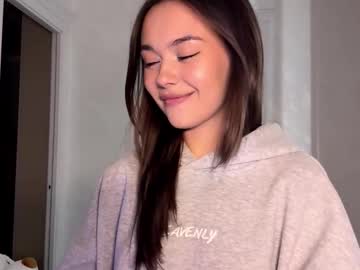 girl
        louannbanter cam image #22200