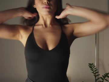 girl
        joheredia cam image #3984