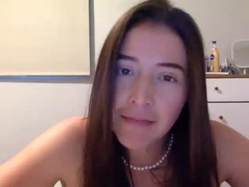 girl
        dearbunnylatina95 cam image #17974