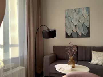 girl Naughty Night Cams - Unleash Your Wild Side! with linneabercier