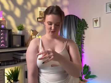 girl
        lela_ryan cam image #21107