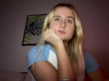 girl
        kaybby2005 cam image #12519