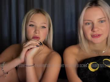 girl
        doublesees cam image #1352