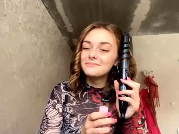 girl
        isauratorkelson cam image #19566