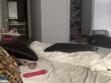 girl Naughty Night Cams - Unleash Your Wild Side! with petiteblondemodel