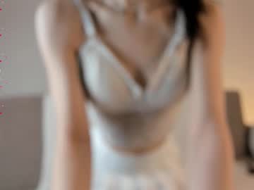girl Naughty Night Cams - Unleash Your Wild Side! with elwynagreaves