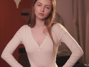 girl
        wesleyegleton cam image #22871