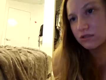 girl
        roselouisa420 cam image #11295