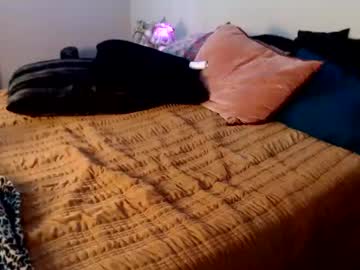 couple Naughty Night Cams - Unleash Your Wild Side! with croxfox