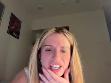 girl
        lolaa555 cam image #22503