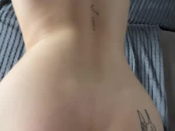 couple
        mark_and_jennie cam image #21525