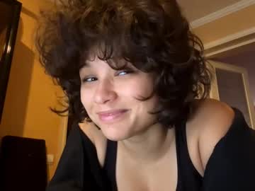 girl
        frankreyne cam image #19483