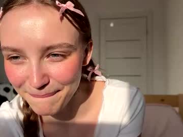 girl
        lolaatate cam image #22262