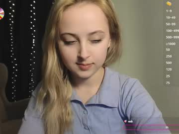 girl
        _chloenovel_ cam image #21190