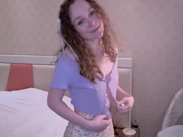 girl
        sadiesink17 cam image #4730
