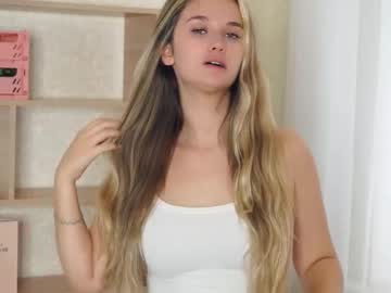 girl
        aracelismollenhauer cam image #18450