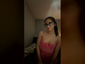 girl
        nattiyourobsession cam image #22785