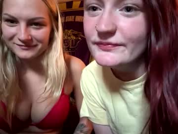 girl
        bigolebitties26 cam image #5158