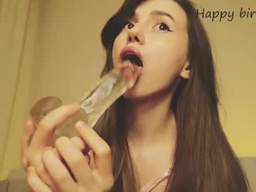 girl
        shypeachmaru cam image #21193