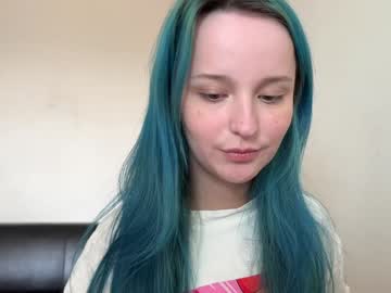 girl
        bubble_b00 cam image #6225