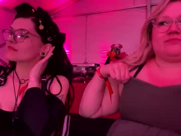 girl Naughty Night Cams - Unleash Your Wild Side! with piggyrose