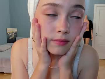 girl Naughty Night Cams - Unleash Your Wild Side! with kissiekat