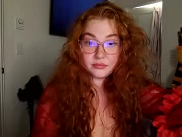 girl
        gingerprincess555 cam image #17092