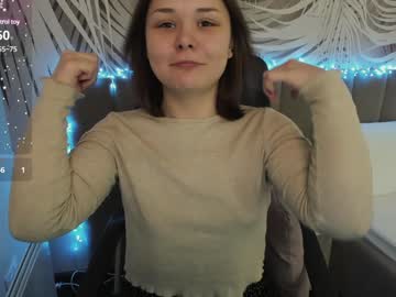 girl
        alli_zi cam image #1738