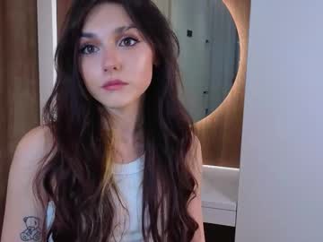 girl
        ericapapandrea cam image #20291