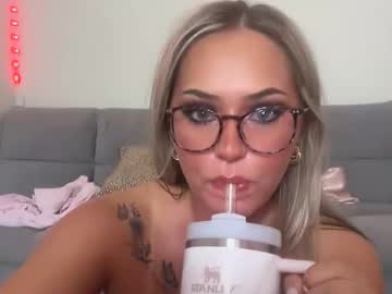 girl Naughty Night Cams - Unleash Your Wild Side! with ladyybugloverr