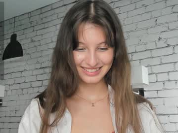 girl Naughty Night Cams - Unleash Your Wild Side! with philomenagroomes