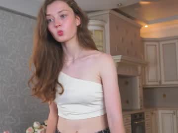 girl Naughty Night Cams - Unleash Your Wild Side! with rosellegaeta
