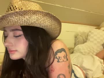 girl
        woulfiemoonxox cam image #4841