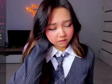 girl
        fluffy_rose cam image #18777
