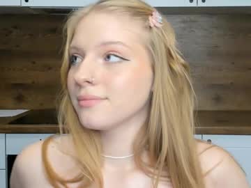 girl
        artamonova cam image #2472