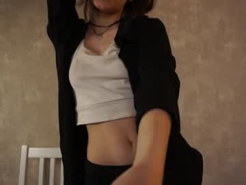 girl
        kinarmyali cam image #1319
