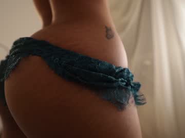 girl Naughty Night Cams - Unleash Your Wild Side! with gia_curly