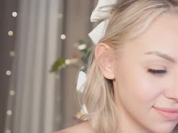 girl
        viaangel_ cam image #3765