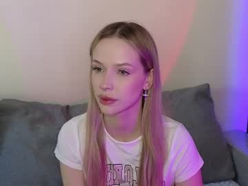 girl
        kristy_babe cam image #11069