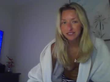 girl Naughty Night Cams - Unleash Your Wild Side! with emmybunnyx