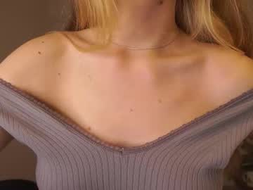 girl Naughty Night Cams - Unleash Your Wild Side! with elizabethennals