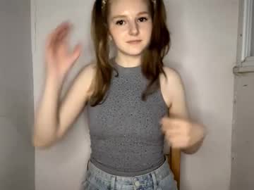 girl
        kirstievelasco cam image #16640