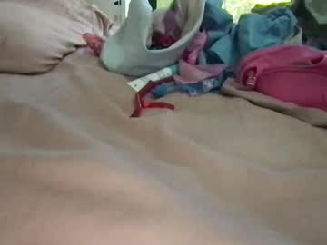 girl
        miariver cam image #4664