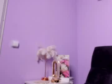 girl
        cutieweb cam image #23422