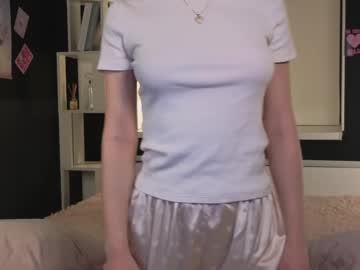 girl
        shelleydeeks cam image #11958