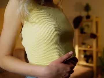 girl
        darlineash cam image #7320