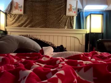 couple Naughty Night Cams - Unleash Your Wild Side! with s3xycoupl