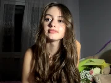girl Naughty Night Cams - Unleash Your Wild Side! with kristinelongman